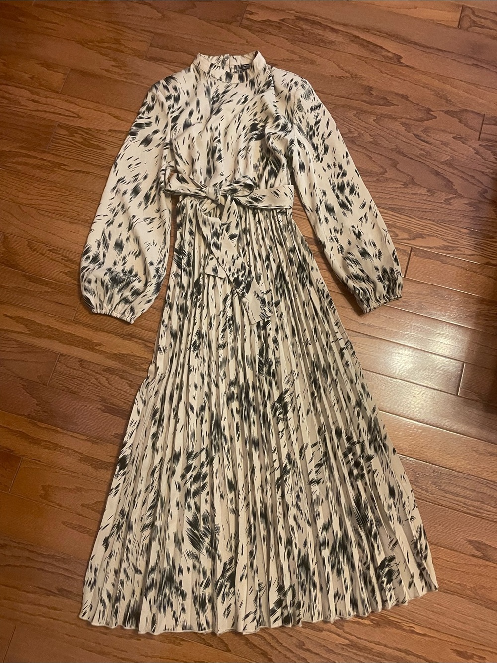 SHEIN Tan & Black Abstract Stroke Long Maxi Dress (Size Small)